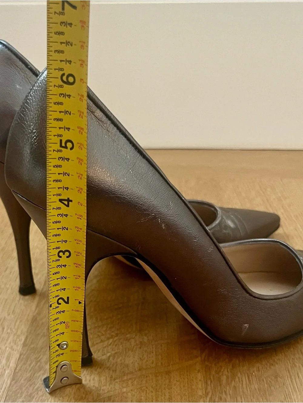Manolo Blahnik Metallic Gray Pointed-Toe Stiletto Heels Size US 6.5/EU 36.5